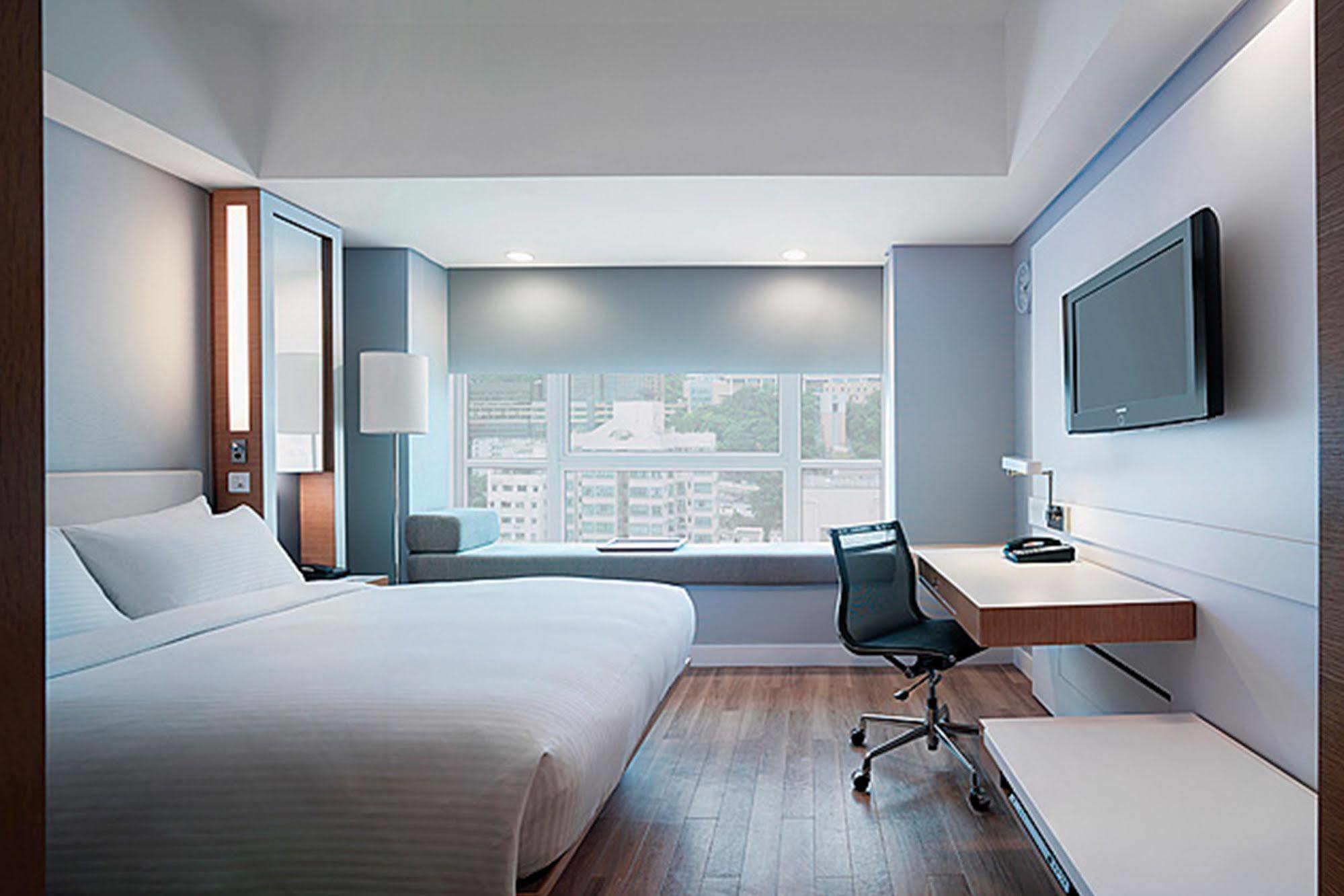 Jen Hong Kong By Shangri-La Exterior photo